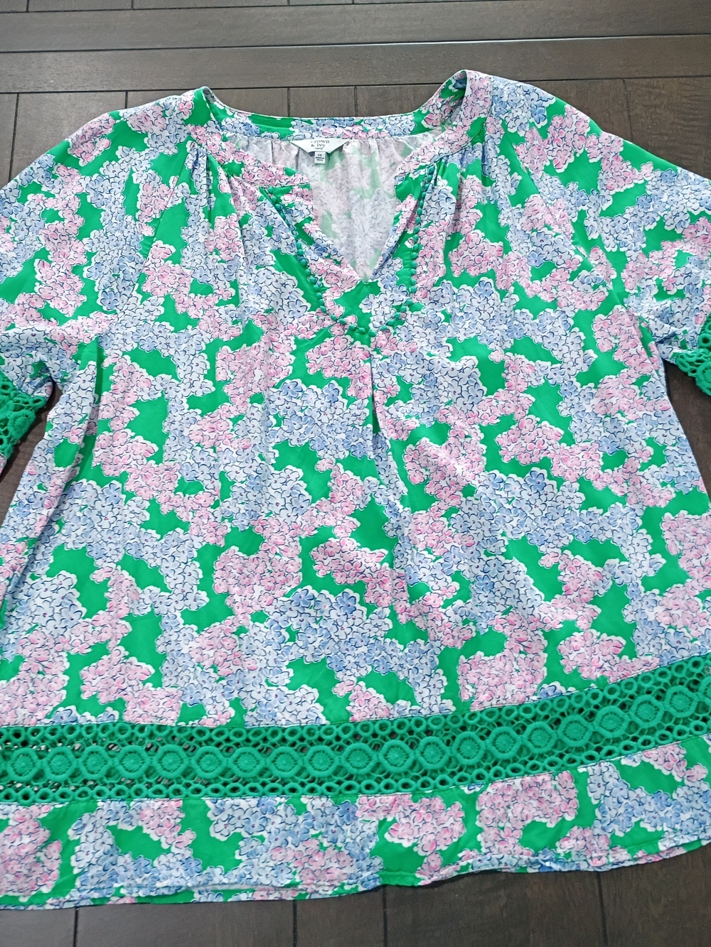 crown & ivy Green Floral V-Neck Blouse with Pink & Light Blue Flowers